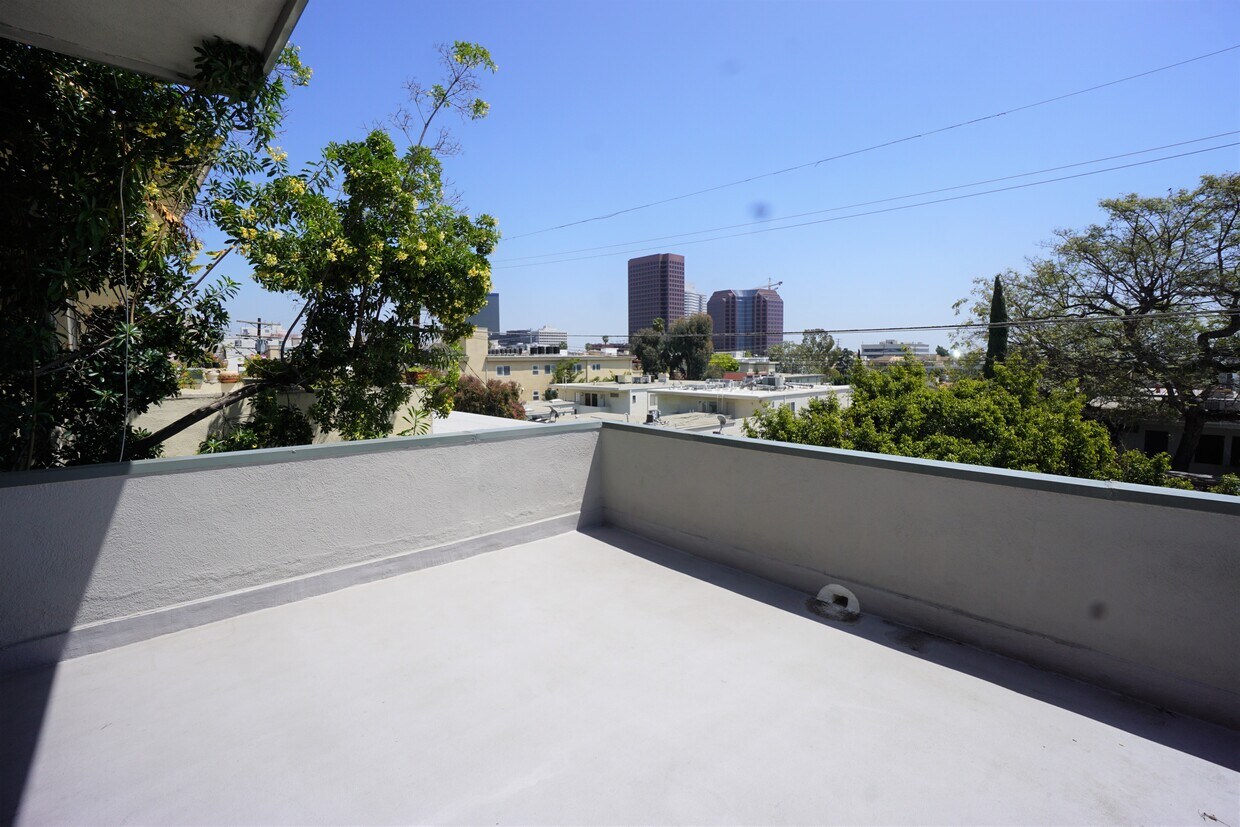 11936 Darlington Ave, Los Angeles, CA 90049 Apartments in Los Angeles