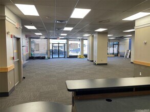 Building Photo - 490 S Broadway