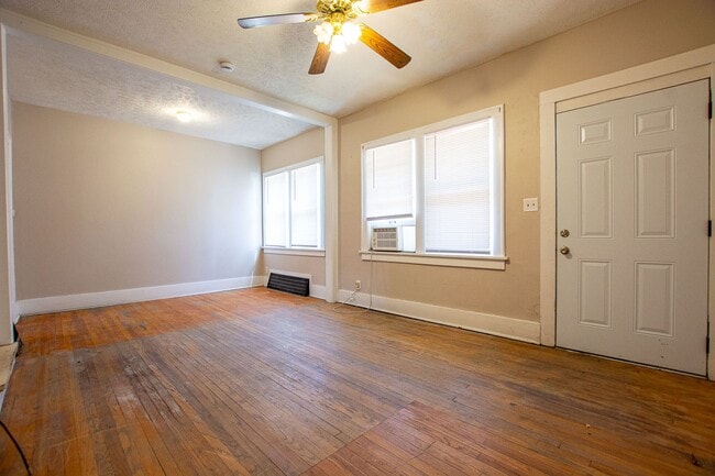 Building Photo - 2202 Wirt St