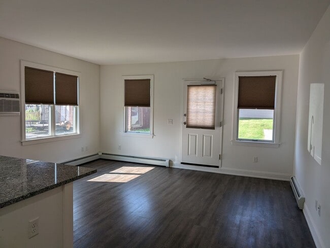 Foto del edificio - 476 Terrace Blvd