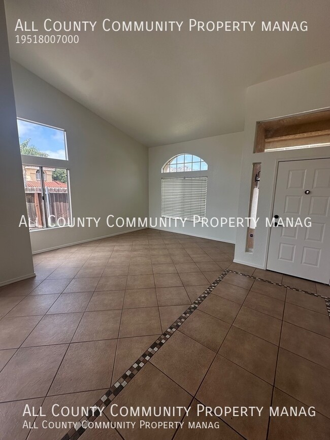 Foto del edificio - 24459 Brown Dove Cir