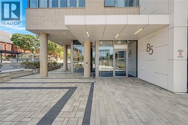 Building Photo - 85 Duke St W