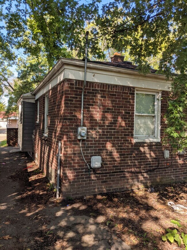 Foto del edificio - Charming 3-Bedroom Home and 1 Bath for Rent!