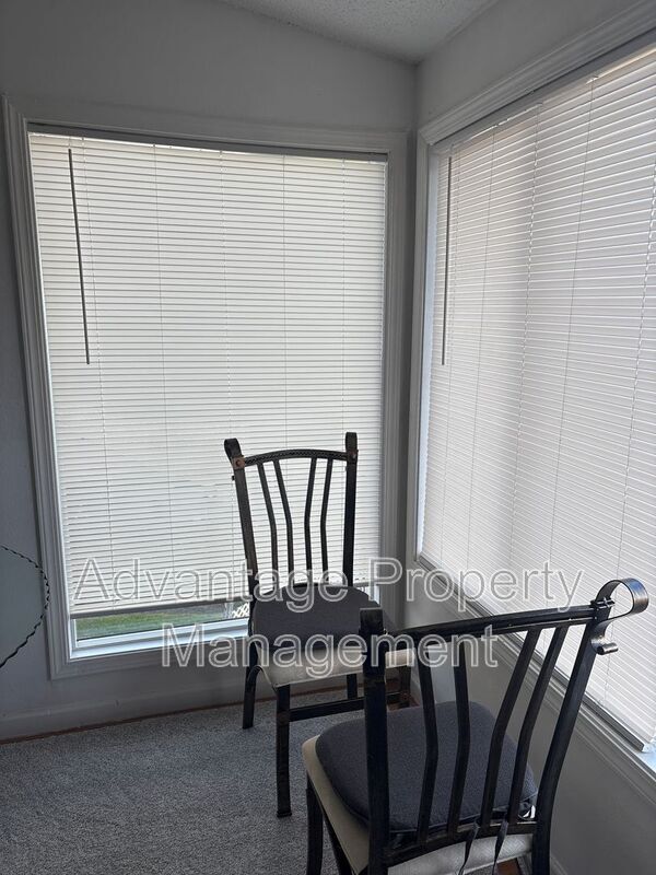 Foto del edificio - 146 SW Cottage St