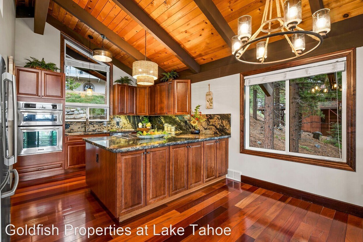Primary Photo - 3 br, 2.5 bath House - 867 Tyner Way