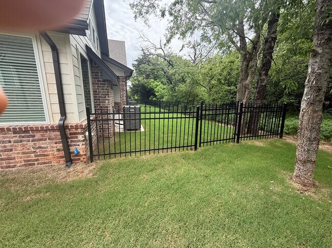 Building Photo - 4113 Abbey Pk Dr