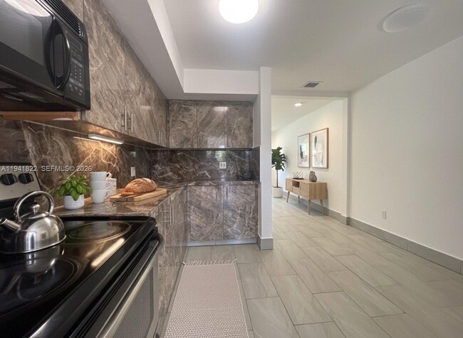 Foto del edificio - 1396 NE 117th St