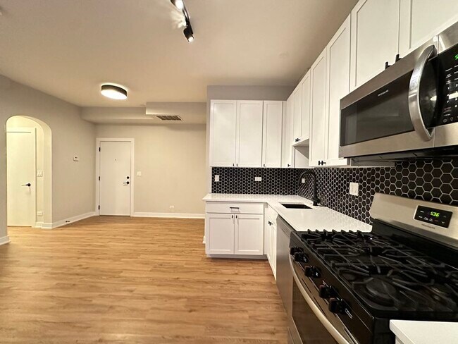 Foto del edificio - 659 W Wrightwood Ave