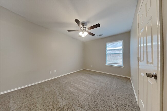 Foto del edificio - 26925 Carriage Manor Ln