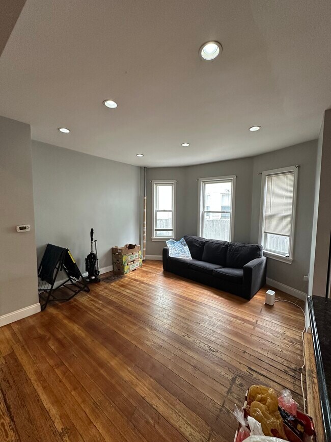 Foto del edificio - 8 Montfern Ave