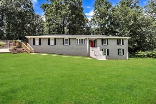 Foto del edificio - 221 Cherrywood Dr