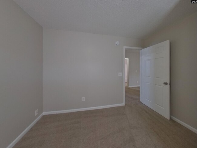 Building Photo - 208 Denby Cir