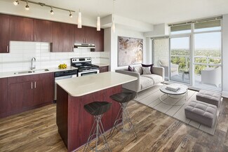Building Photo - Elata