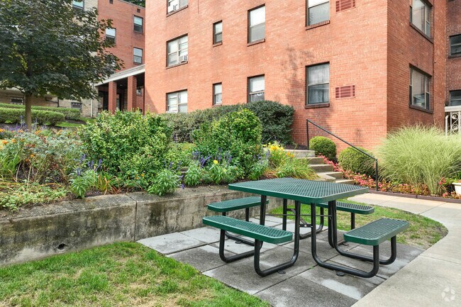 Patio - Royal Garden Apartments