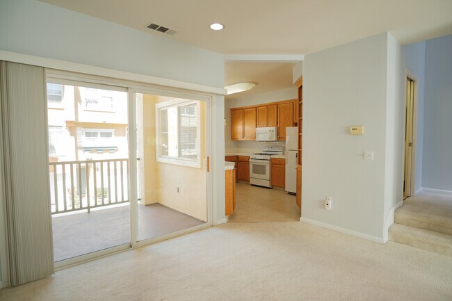 Foto del edificio - 3433 Ellery Cmn