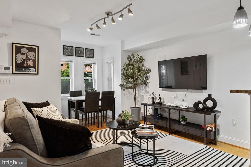 Primary Photo - 18 N St NW