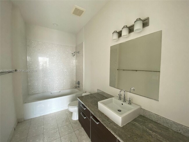 Foto del edificio - 185 SW 7th St