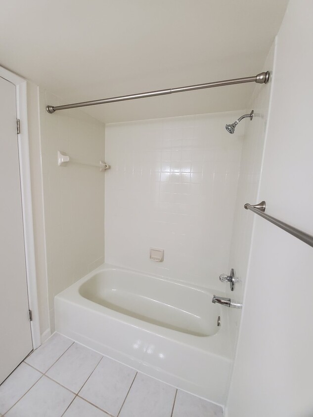 Photo - 10885 NW 7th St (Miami, FL)