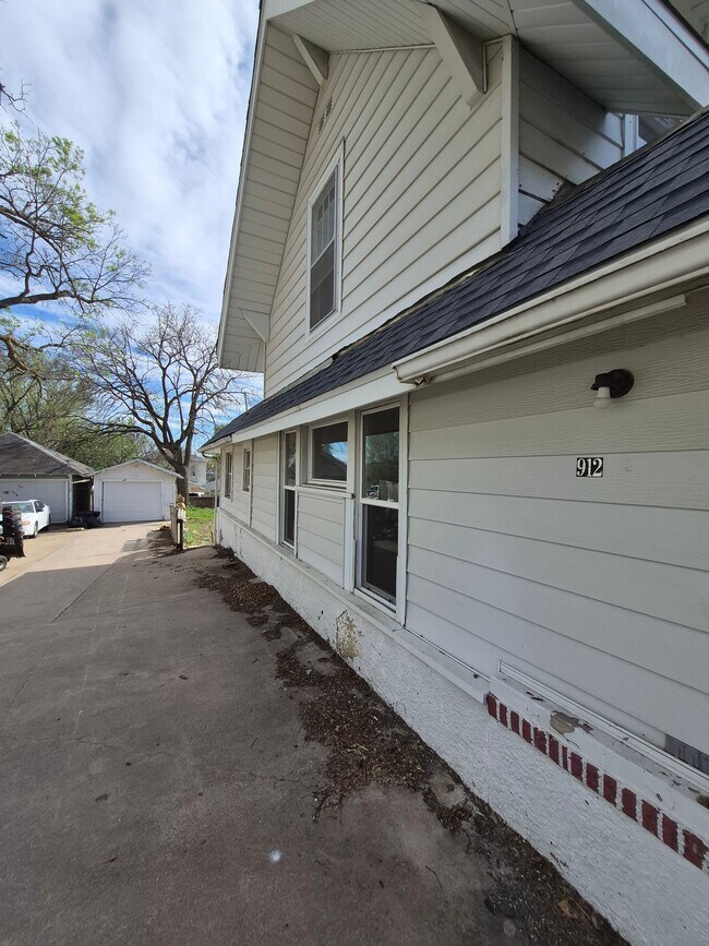 Foto del edificio - 912 8th St