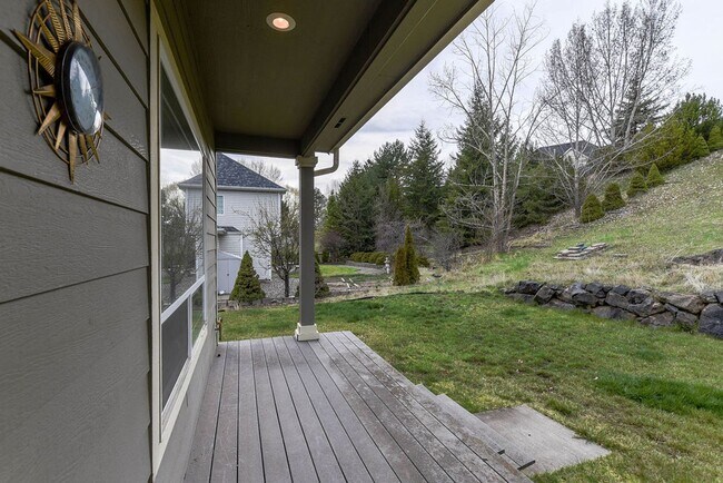 Foto del edificio - Beautiful 3 bed/2.5 bath single family hom...