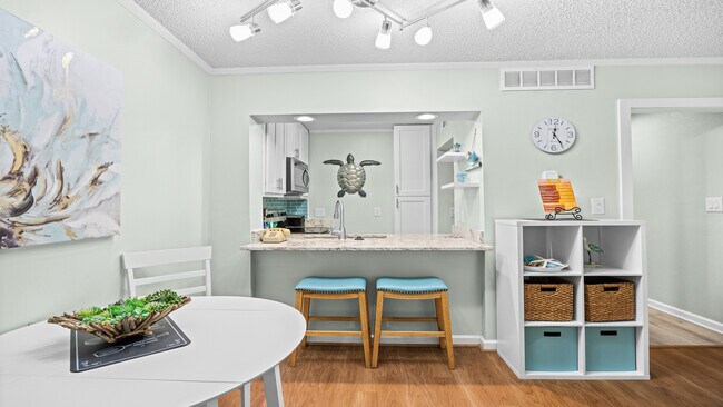 Building Photo - 415 Ocean Creek Dr