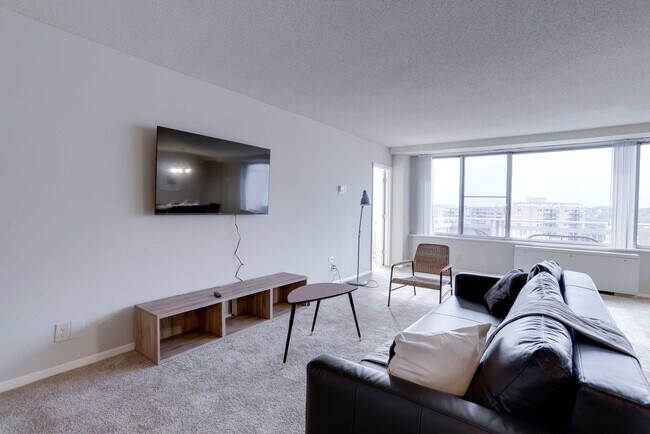 Foto del edificio - 2111 Richmond Hwy