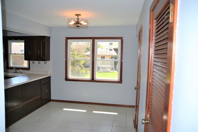 Foto del edificio - 1222 Bay Ct