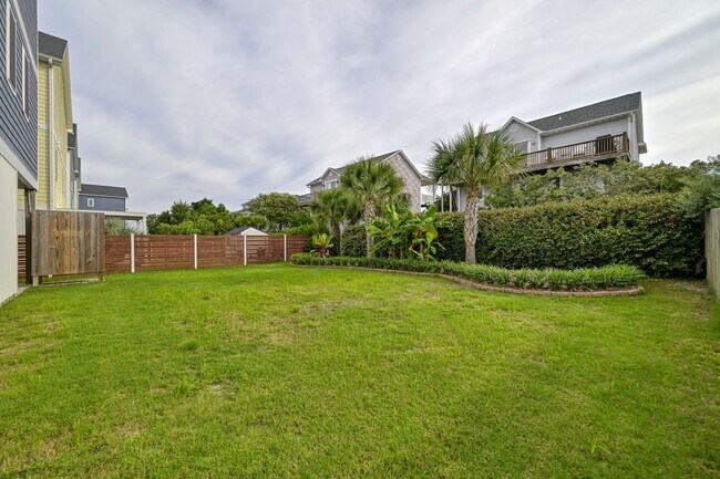 Foto del edificio - PET FRIENDLY FURNISHED OFF-SEASON RENTAL A...