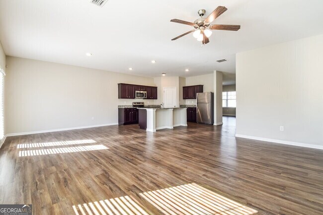 Foto del edificio - 3875 Newbury Pl Dr