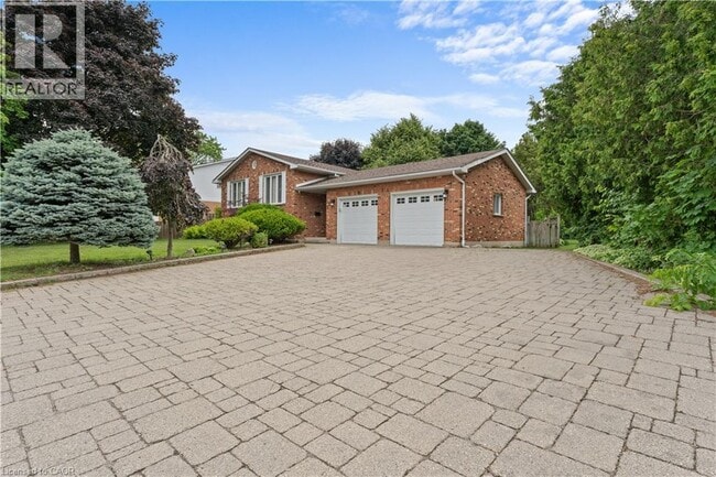 Building Photo - 121 Tollgate Rd