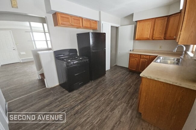 Building Photo - 3990 Jo Ann Dr