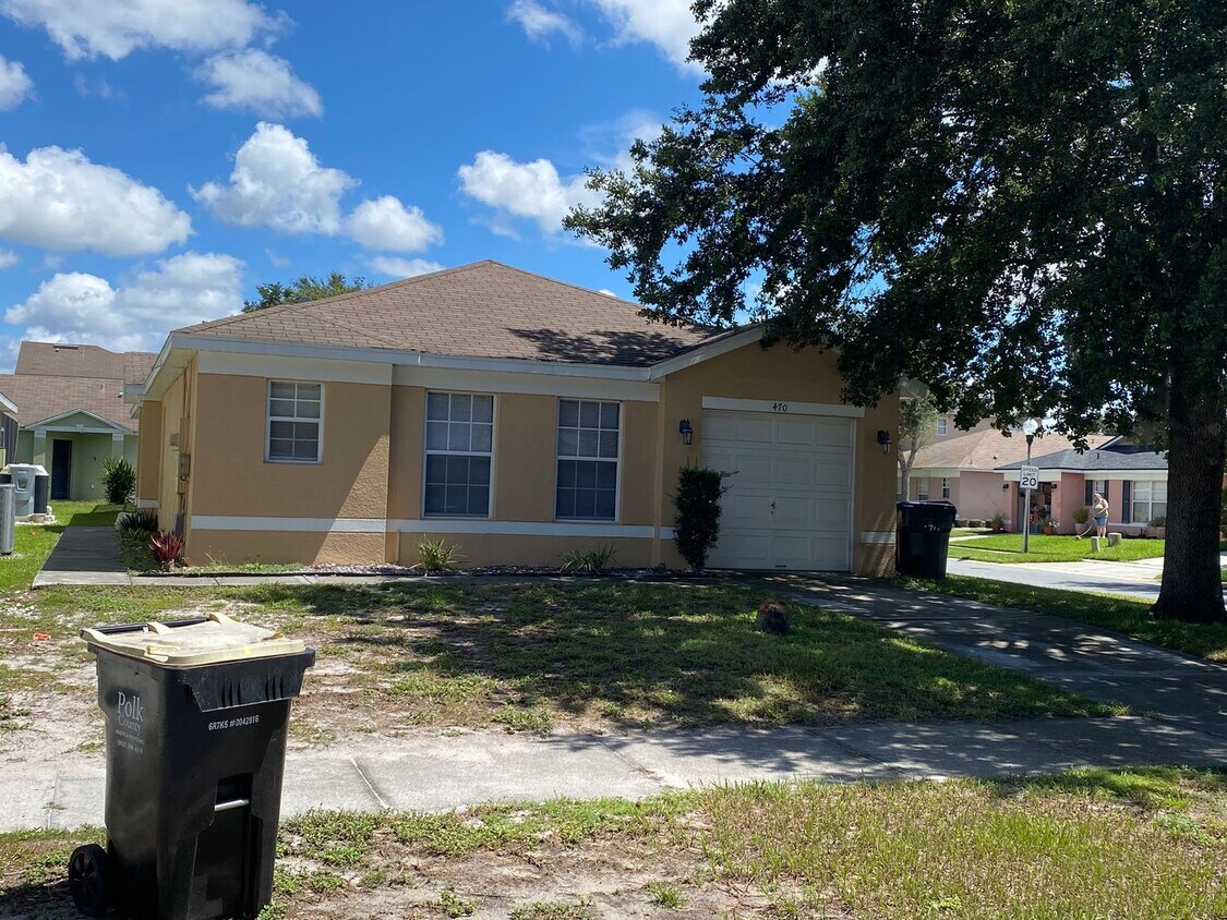 Primary Photo - Pool Home for Rent