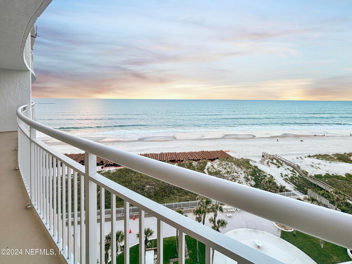 1601 Ocean Dr S Unit 907