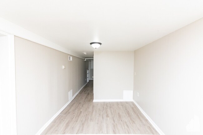 Building Photo - 3022 N Keating Ave