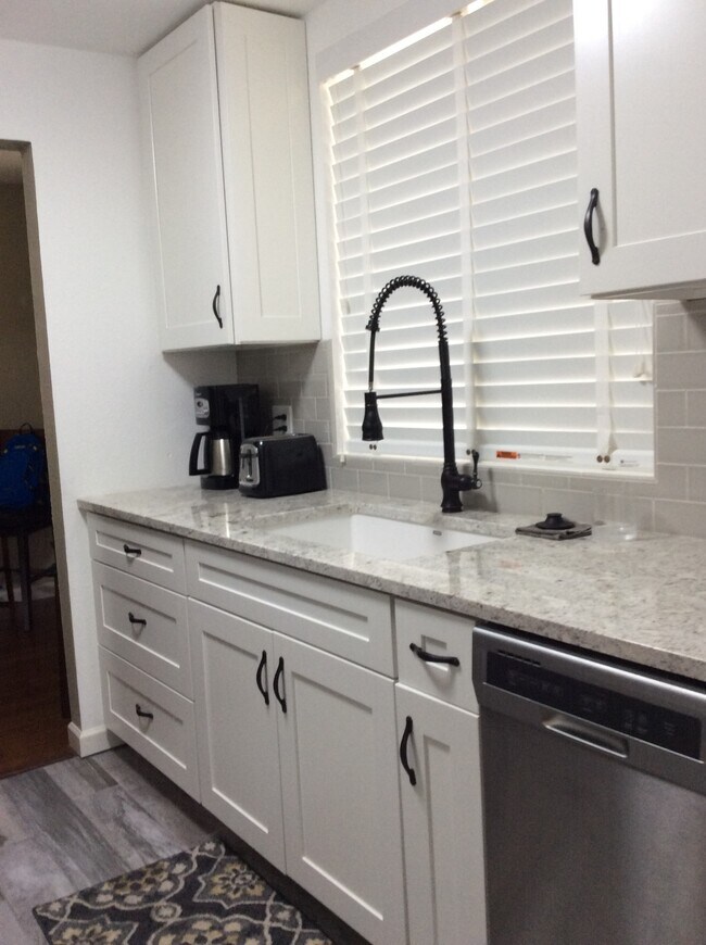 Kitchen - 4727 E Lafayette Blvd