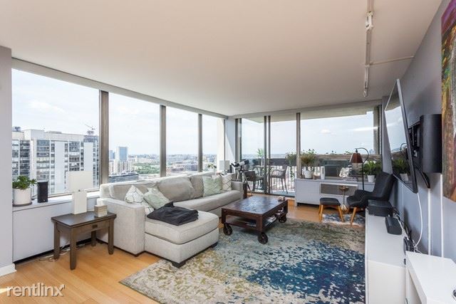 Foto del edificio - 1455 N Sandburg Terrace