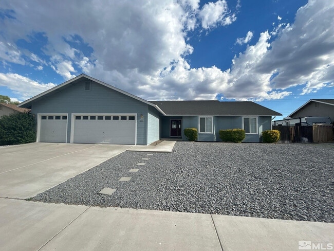 Building Photo - 455 Mallard Way
