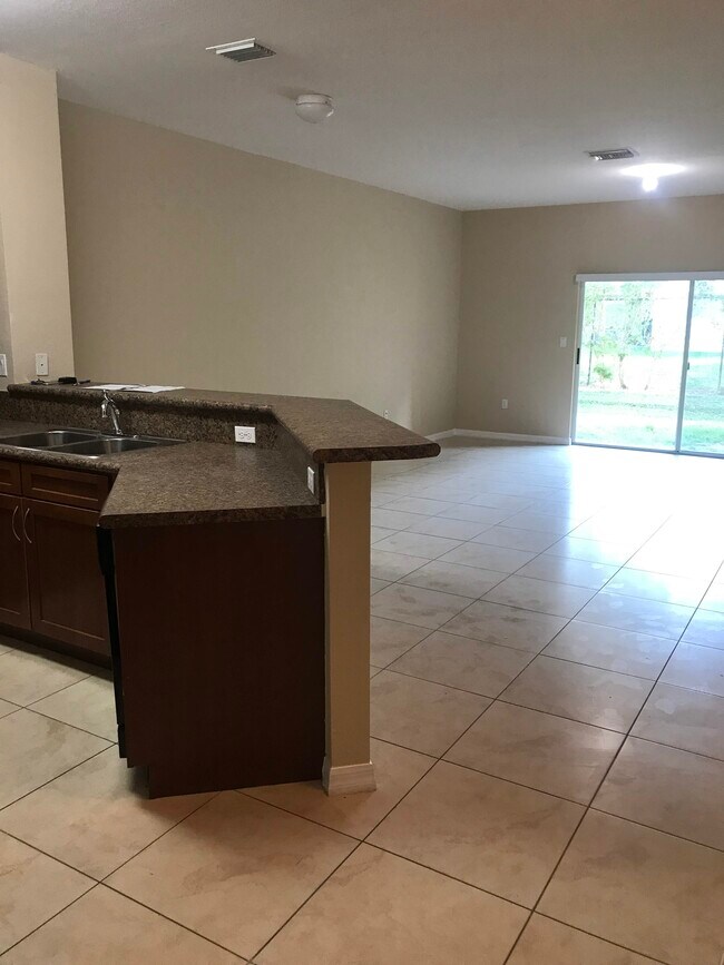 Foto del edificio - 3530 NW 29th Ct