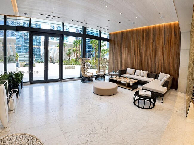 Foto del edificio - 88 SW 7th St