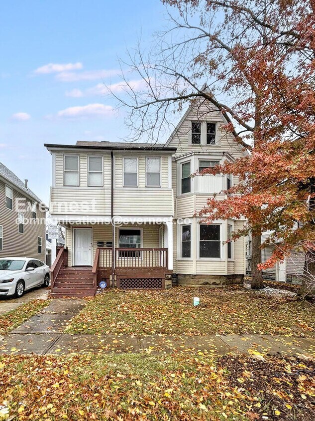 Foto principal - 1334 W 89th St