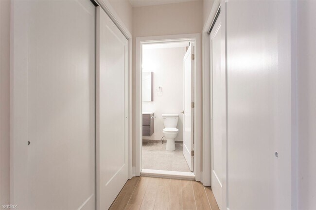 Building Photo - 1 br, 1 bath 4plex - 1630 POPLAR ST Unit 1
