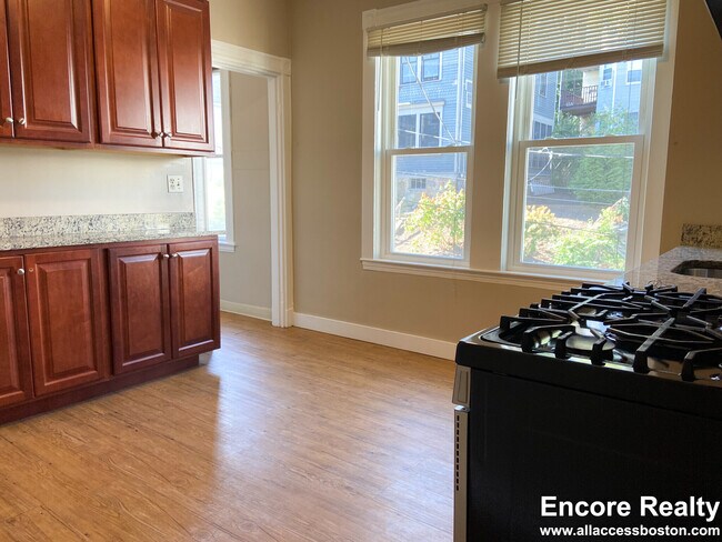 Foto del edificio - 8-8 Sunset St