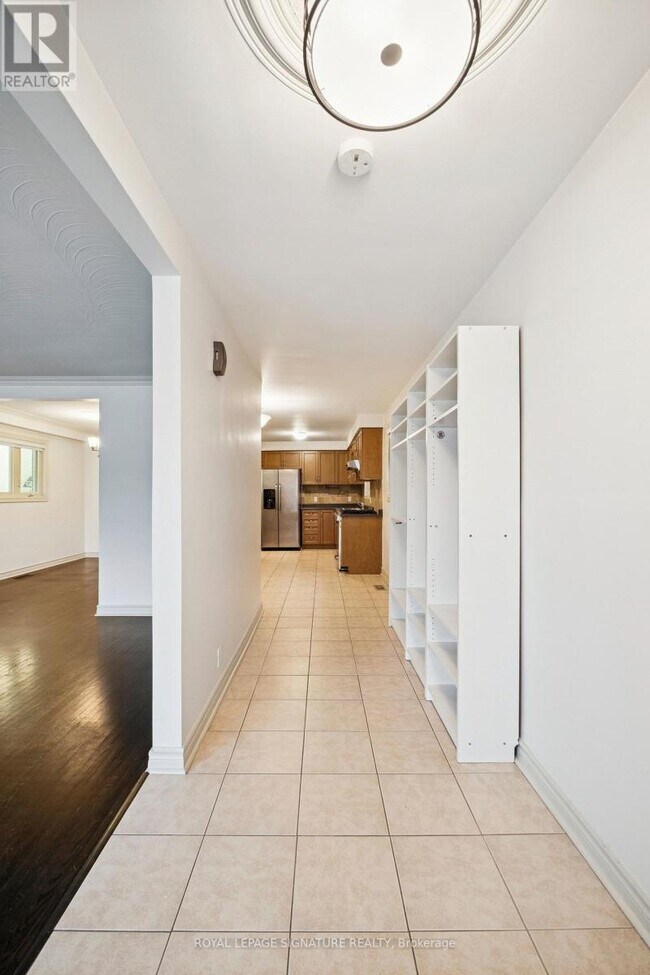 Photo du bâtiment - 94 Belgravia Ave