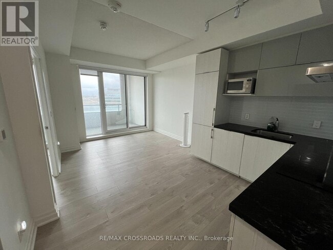 Building Photo - 8 Rouge Valley Dr W