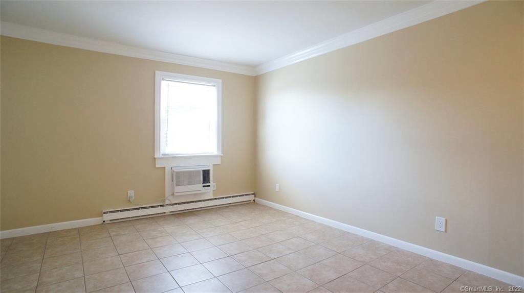 Primary Photo - 25 Maple St