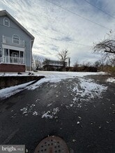 Building Photo - 3003 Preston Ave