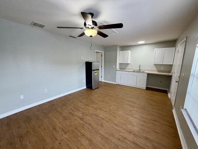 Foto del edificio - Studio for Rent in Davenport, FL