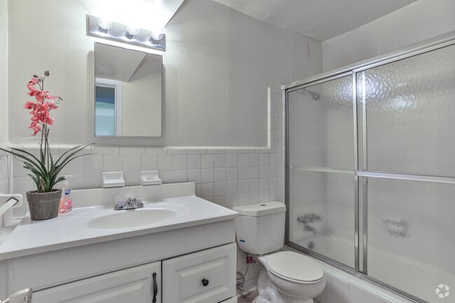 1HAB, 1BA - 1.250 ft² - Reserve at Maple Ridge