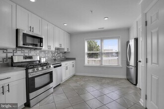 Building Photo - 2971 Amber St