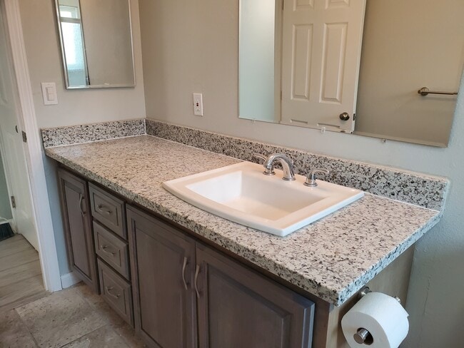 Foto del edificio - 2659 Baldwin Ln